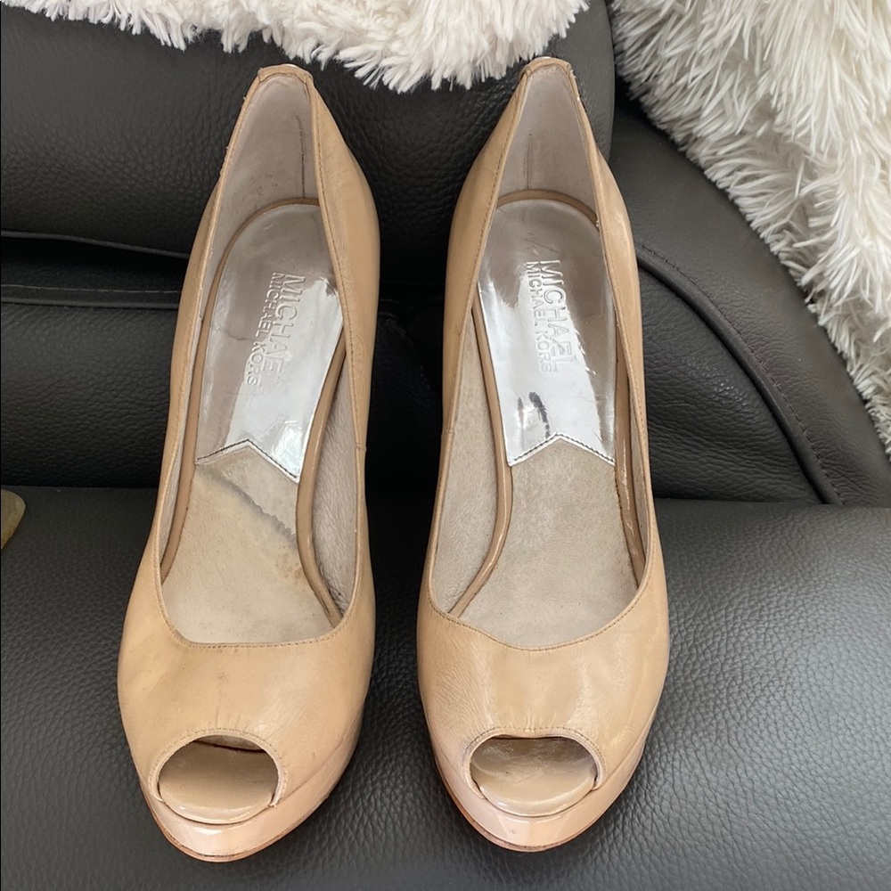 Michael Kors Tan Classic Peep Toe Heels